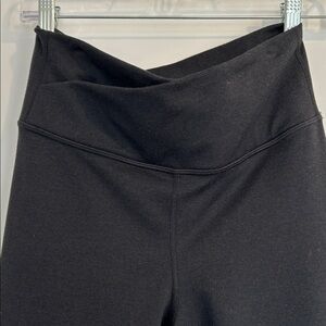 Old Navy Cloud Comfy 7/8 Jogger Cross waistband Xtra high rise  Black EUC